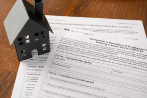 Canadian work from home tax forms to claim homes expenses during covid pandemic