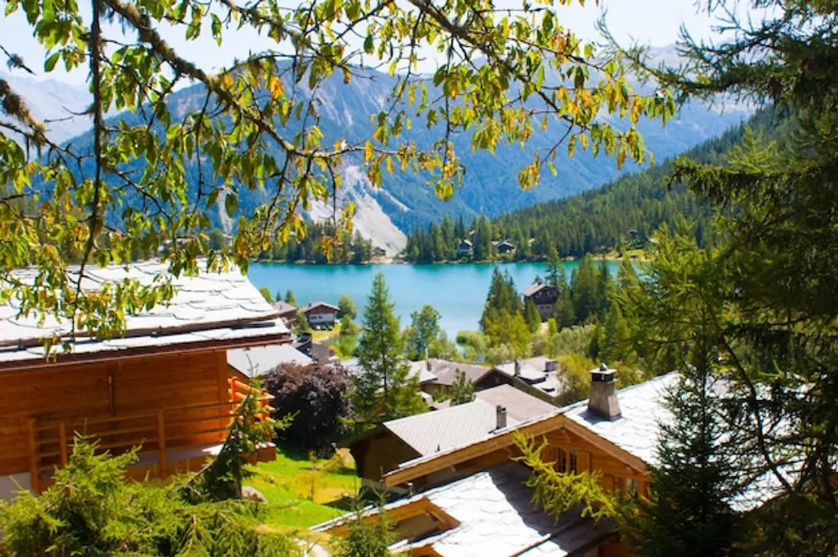 lac Annecy chalet vue montagne