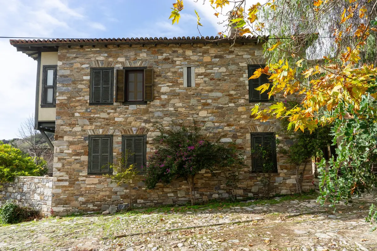 maison campagne Mayenne pierre facade