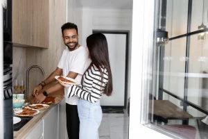 couple visite appartement