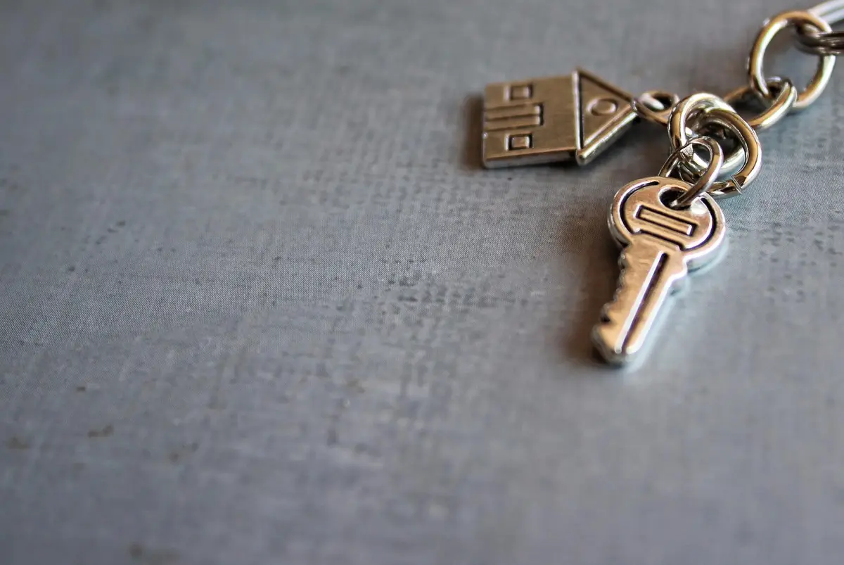 Aubagne apartment keys